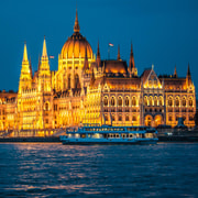 Budapest: By Night Sightseeing Cruise with Welcome Drink