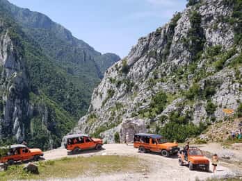 Depuis Tirana : 4x4 ouvert Canyon du lac Bovilla et Mont Gramti