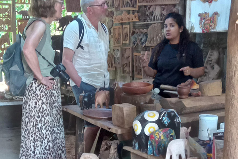 The Best Kandy Tuk-Tuk city Tour with a Professional Guide