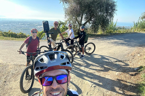 Excursion en E-Bike dans les carrières de marbre de Carrare avec dégustation de saindoux