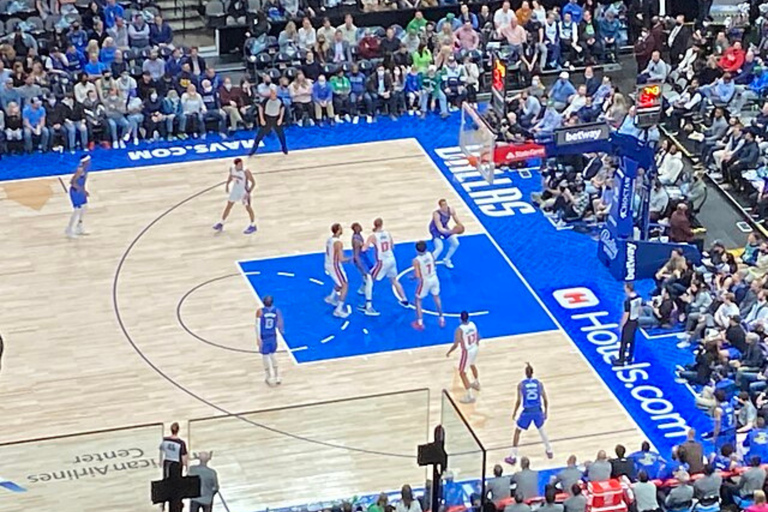 Dallas: Dallas Mavericks Basketball Game Ticket Upper Baseline