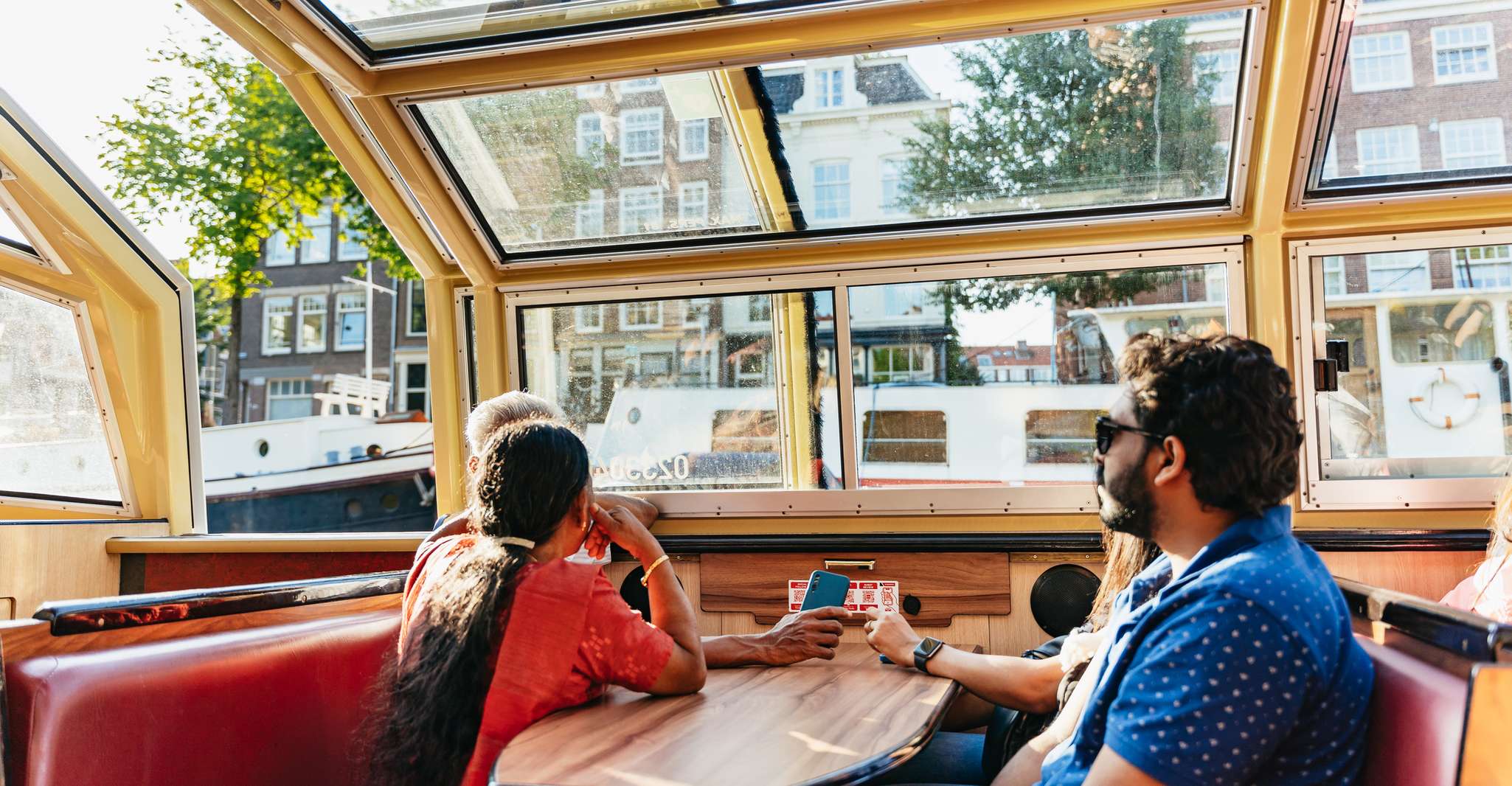 Amsterdam: Heated Canal Cruise Including Audioguide photo 6