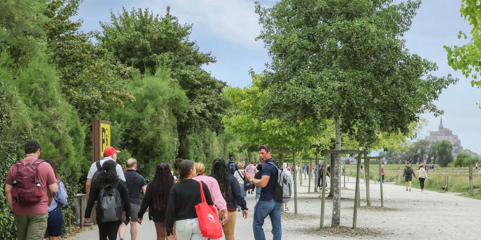 From Paris: Full-Day Mont Saint-Michel Guided Tour