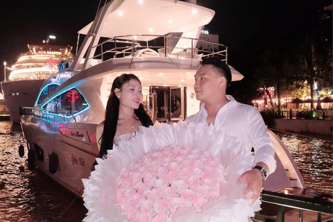 Da Nang: Private Luxury Yacht & Dragon Bridge Fire Show Luxury 2-Hour Ocean Mansion Yacht Charter – 4-Bedroom Bliss