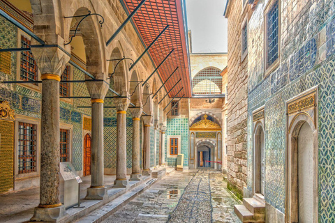 Istanbul: Topkapi Palace &amp; Hagia Sophia Fast-Track Tour