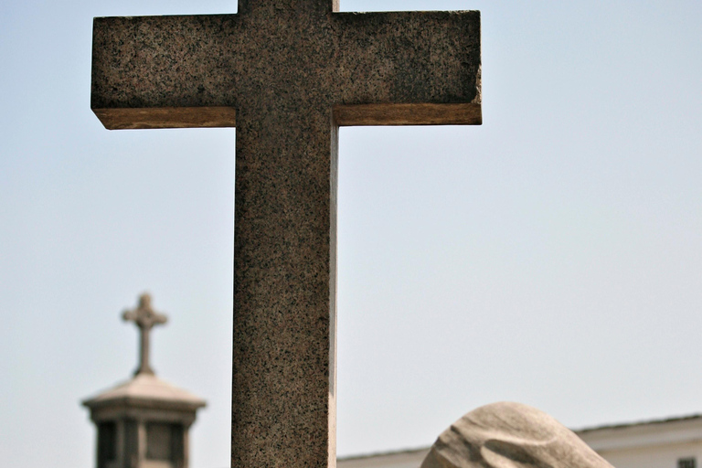 Excursion to the oldest cemetery in Lima