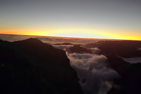Madeira: Pico do Arieiro Sunset Experience Above The Clouds