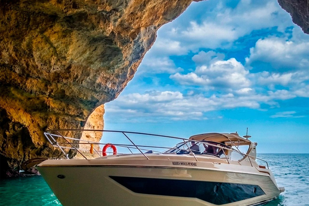 Private Yacht Cruise to the Benagil Caves & Marinha Beach