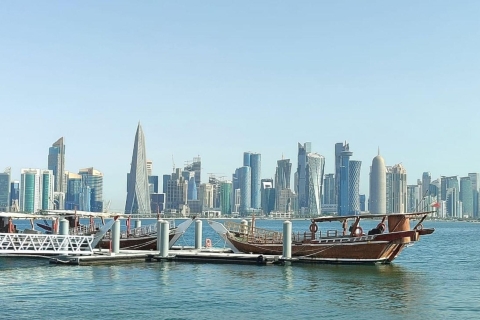 Doha : Tour de ville depuis le terminal de croisière de Doha avec repas localVisite de la ville de Doha depuis le terminal de croisière de Doha avec repas local.