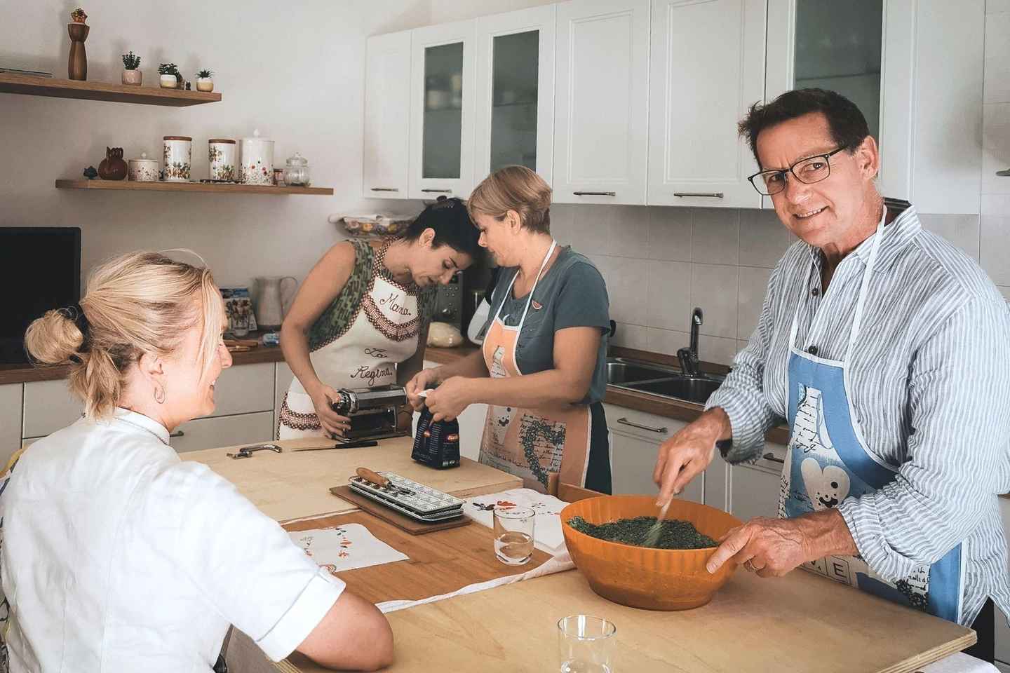 Mamoiada: tour privato con laboratorio di pasta fresca