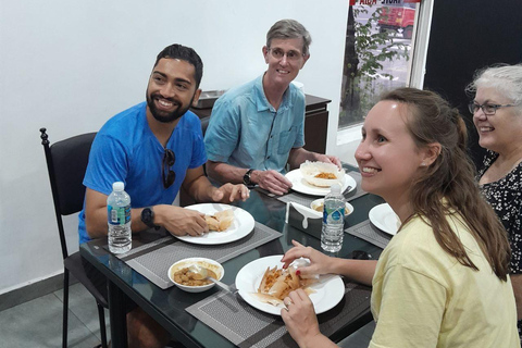 Scooter Street Eats Tour in Colombo ( All inclusion )