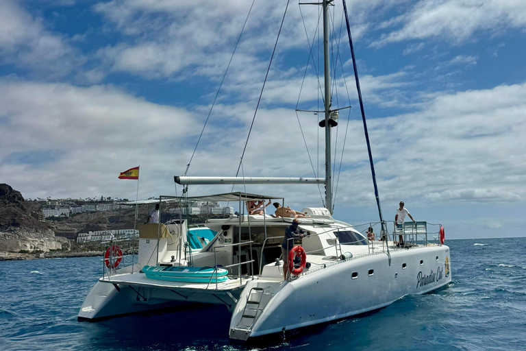 Gran Canaria: Catamaran trip with drinks, lunch, and snorkeling Gran Canaria Private Catamaran Excursion with Drinks, Lunch, and Snorkeling