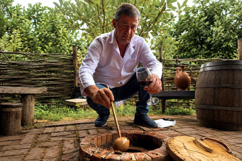 Adjara: Vineyard Tour with Wine Tasting and Lunch