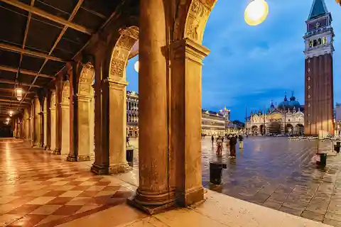 Venice: Guided Ghostly Tales Tour of Haunted City Spots