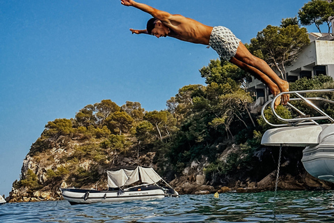 Palma Mallorca : Excursion en bateau privé avec jouets aquatiques