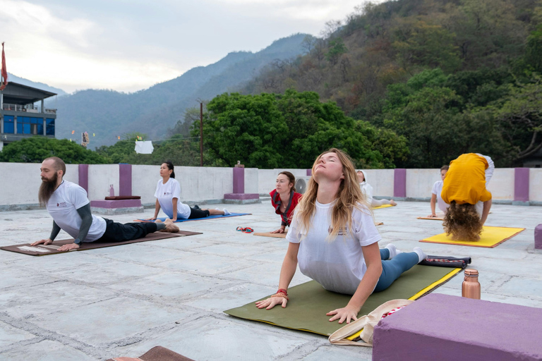 Traditional Yoga Retreat in Kathmandu with Temple Meditation 1 Month Yoga Retreat in Kathmandu