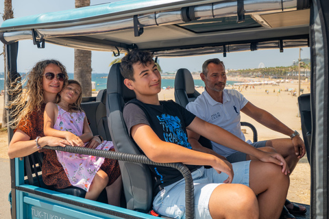 1,5-timmars privat Tuk-Tuk-tur i Barcelona och på stranden1,5-timmars privat tur med tuk-tuk i Barcelona och på stranden
