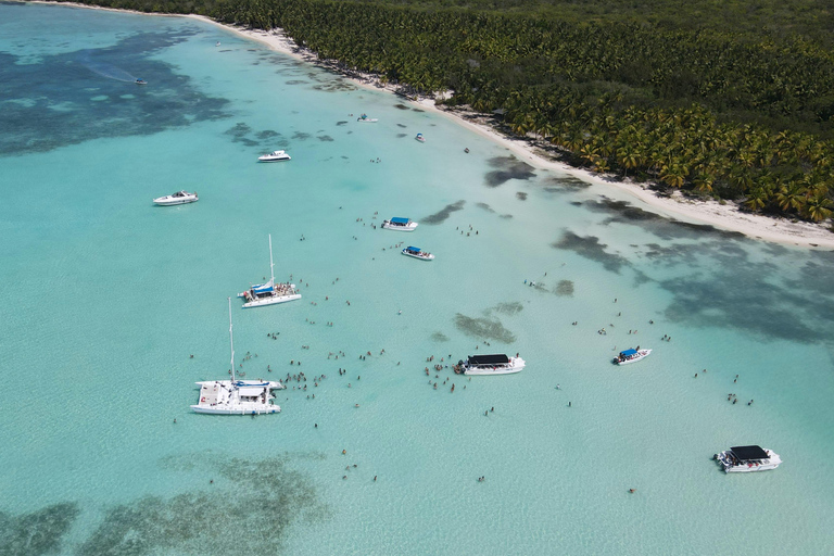 Punta Cana: Båttur till Isla Saona, öppen bar och lunchbufféPunta Cana: VIP Saona Island öppen bar &amp; lunchbuffé