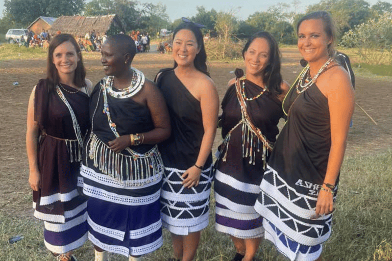 Von Sansibar: 3-tägige Selous-Safari, Bootstour &amp; Besuch bei den MaasaiAll-Inclusive: 3-Tages-Safari, Bootsfahrt und Busch-Wanderung