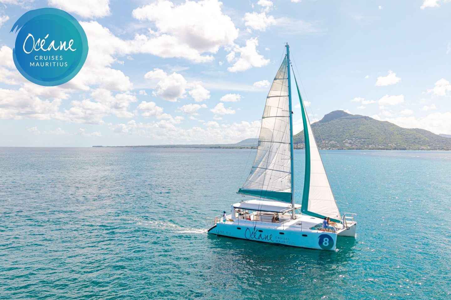 Ile aux Benitiers: Shared Full-Day Catamaran Cruise & Lunch - Ile aux Benitiers: Shared Full-Day Catamaran Cruise & Lunch