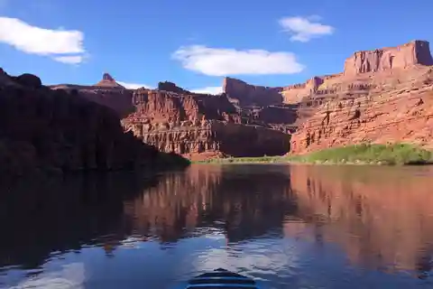 Moab: Meander Canyon Scenic Jet Boat Tour