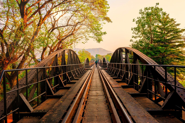 Private Kanchanaburi Tour: Hot Spring & Death Railway