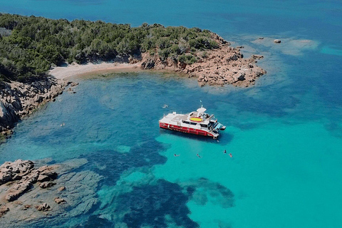 Catamaran cruise to the Lavezzi Islands