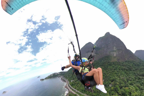 PARAGLIDING FLIGHT IN SÃO CONRADO - RIO DE JANEIRO