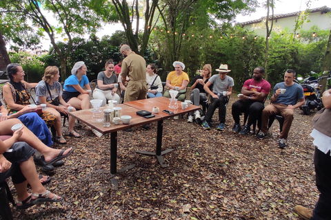 Medellín: Coffee Farm Tour with Tasting Experience