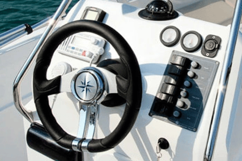 Barcelone : Location de bateaux sans permis2h de location de bateau jusqu&#039;à 6 personnes