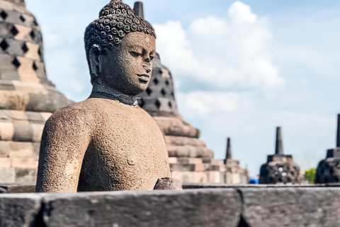 Yogyakarta: Hiking Nature Waterfall & Temples Tour Yogyakarta: Siluwok Waterfall & Temples Tour