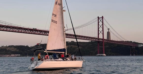 Lisbon: Day and Sunset Tour on the Tagus River