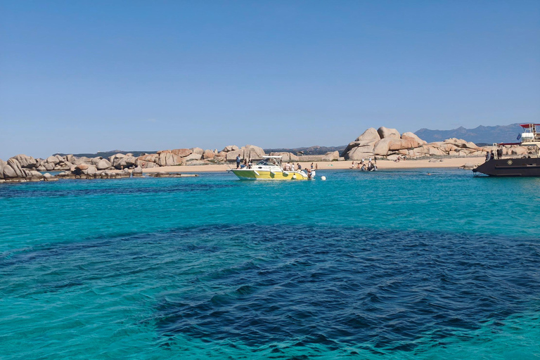 Bonifacio: the Lavezzi Islands aboard an electric sailing catamaran