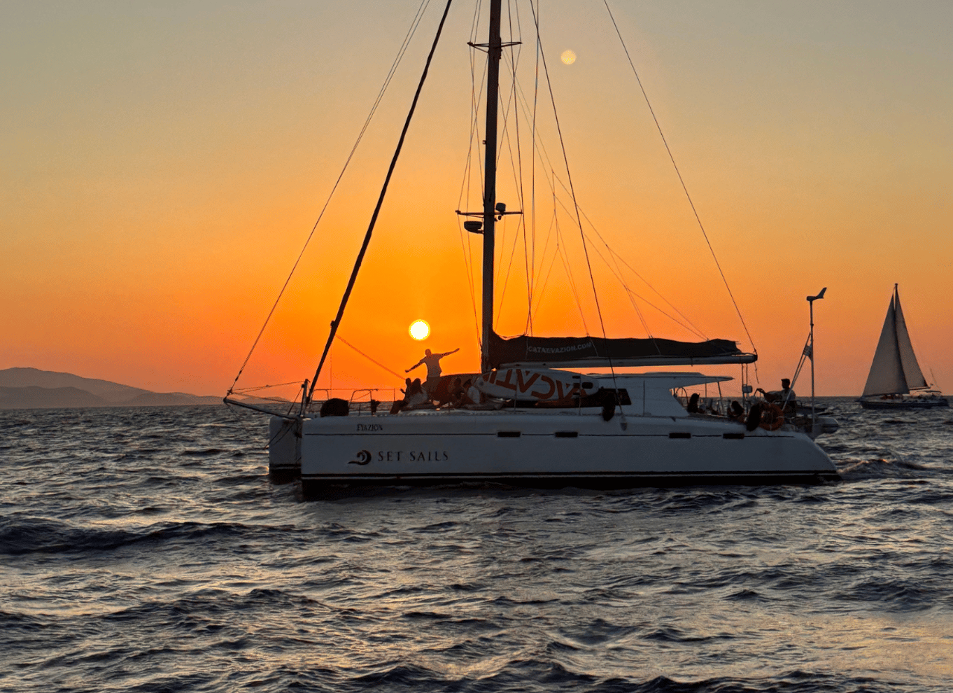Heraklion: Dia Island Sunset Boat Tour med middag
