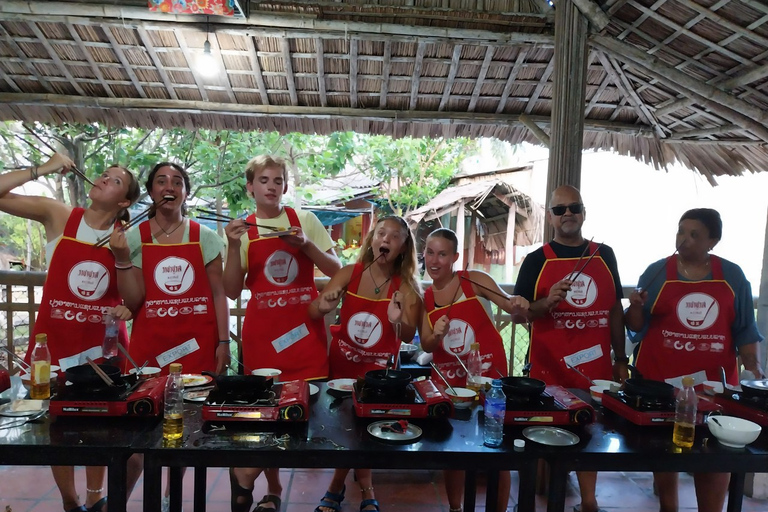 Hoi An: aula de culinária tradicional com a família local Cam Thanh