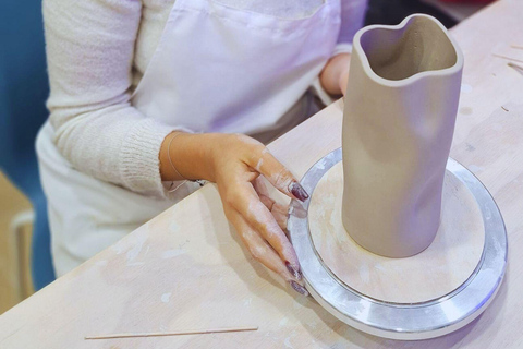 Naples: Ceramic Workshop with Decoration and Aperitif