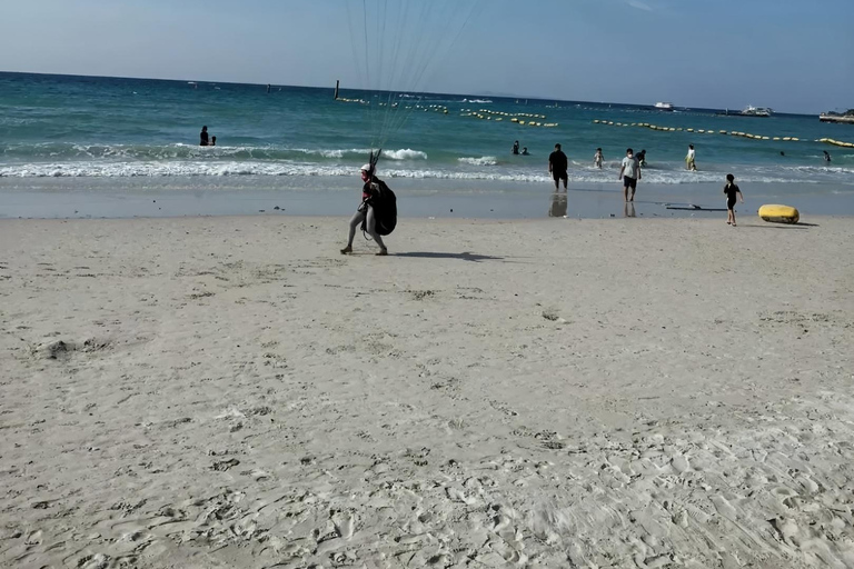 Pattaya Koh Larn Island: Tandem Paragliding Flight Trip Silver Tandem Paragliding Flight – 20 Minutes of Sky-High