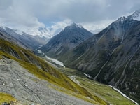 Peak Khan-Tengri, Bayynkol gorge - Housity
