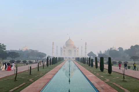 Da Delhi ad Agra e Taj Mahal: andata e ritorno in auto privataAuto privata AC + autista + guida