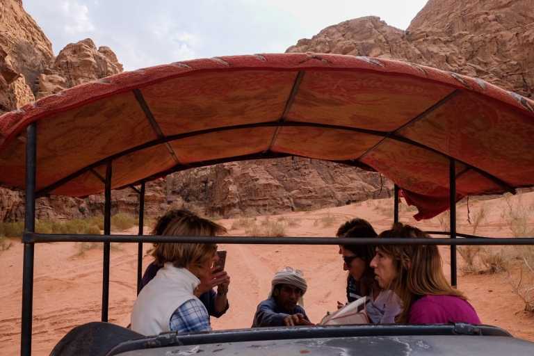 Wadi Rum: Ganztägige Jeeptour