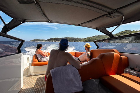 Corfu: Paxos Sea Caves & Antipaxos Private Yacht Cruise Oaseas - Compact Yacht, Up to 5 Guests