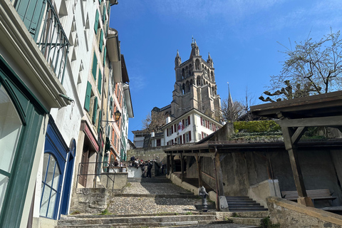 Lausanne: Downtown Highlights Walking Tour with a Local