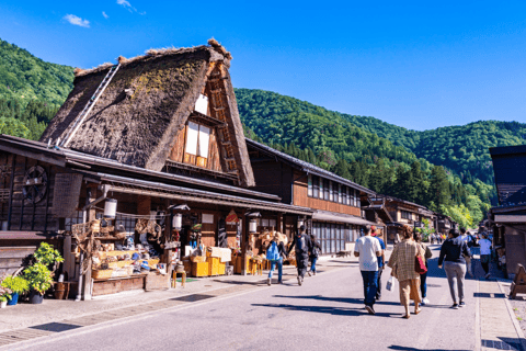 Depuis Osaka/Kyoto : Excursion d&#039;une journée à Shirakawa-go, TakaYama et Kanazawa