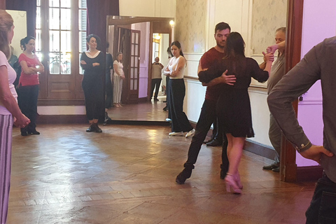 Tango Lesson in Buenos Aires with professional dancers