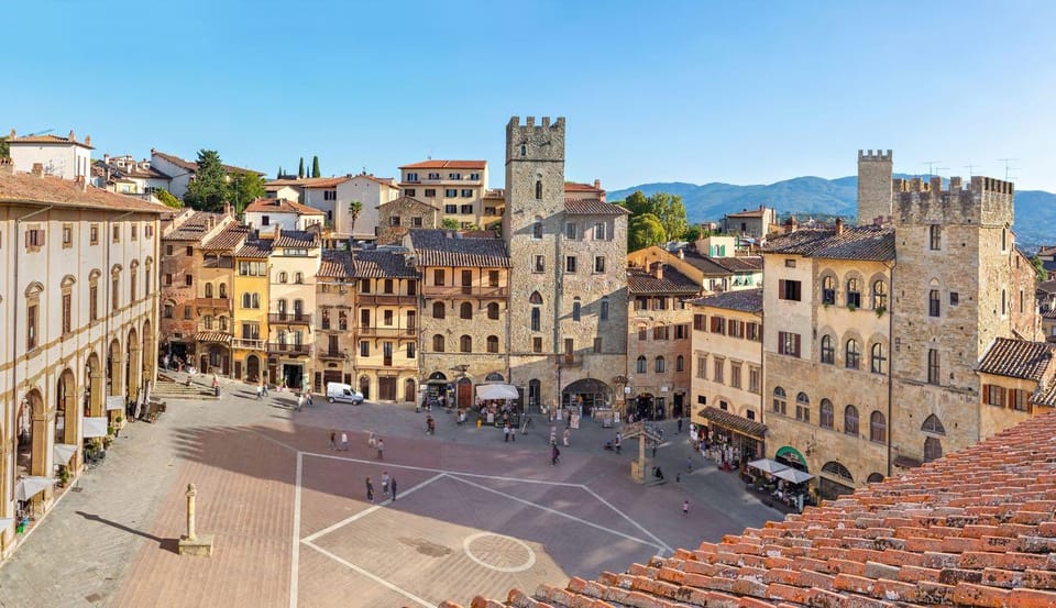 Arezzo Guided Walking Tour with Basilica of San Francesco