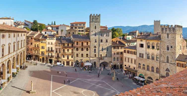 Arezzo Guided Walking Tour with Basilica of San Francesco