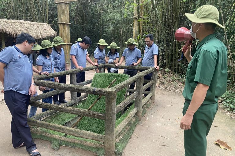 AB TP HCM: ERKUNDE DIE CU CHI TUNNELS, CAO DAI - BA DEN TOUR