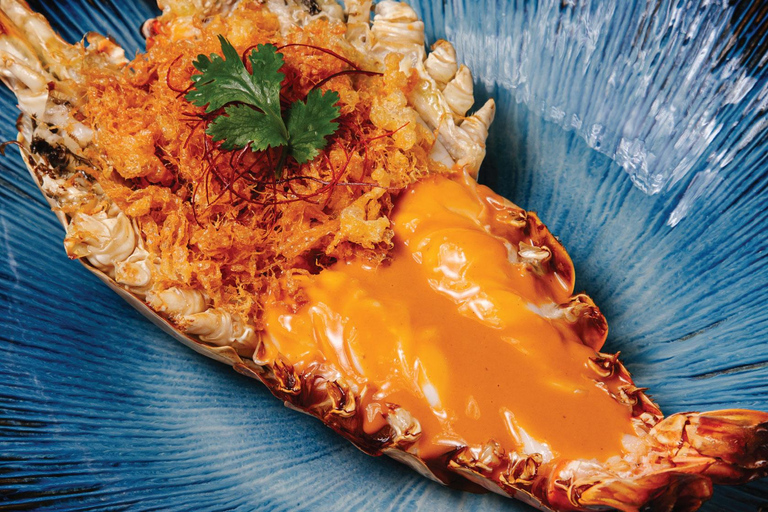 Akara Sky Hanuman Bangkok Ticket Daytime Ticket (11.00 - 15.30) + 1 Drink