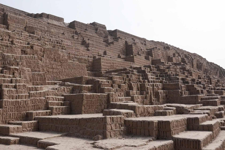 From Lima: Miraflores + Huaca Pucllana Tour