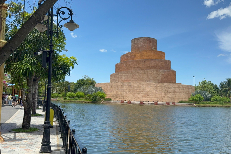 فينبيرل فينووندرز نام هوي آن مع سفاري وحديقة مائيةجولة خاصة بدون بوفيه أو عربة